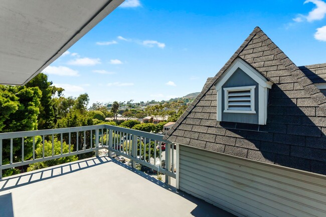 Building Photo - Coastal 1 bed 1 bath Available Now! 55+ Co...