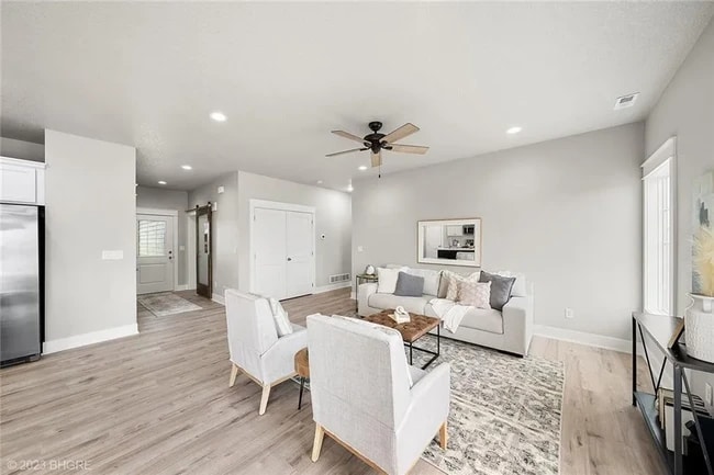 Building Photo - 1102 28th St