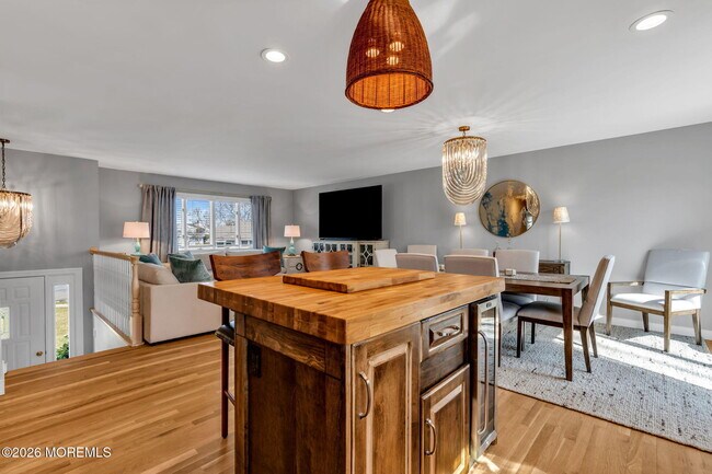 Building Photo - 2412 Homestead Ave