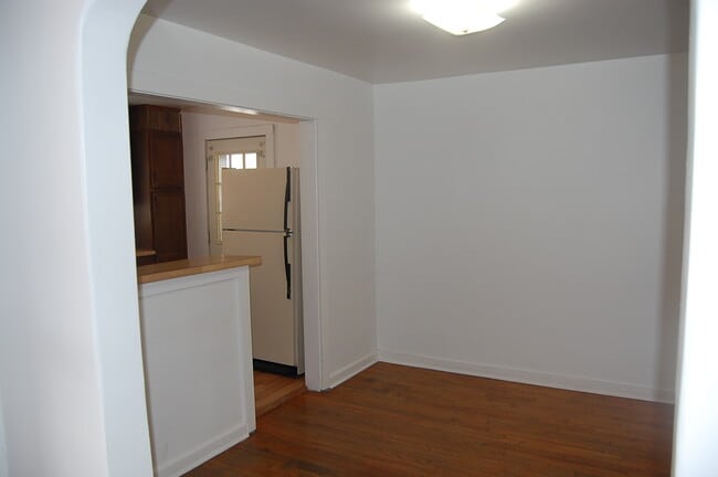 Building Photo - 1719 McClung Ave