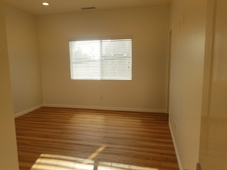 Guest Bedroom - 1429 S Sycamore Ave