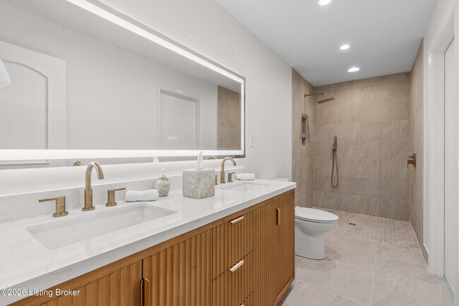 Building Photo - 8506 Cheltenham Cir