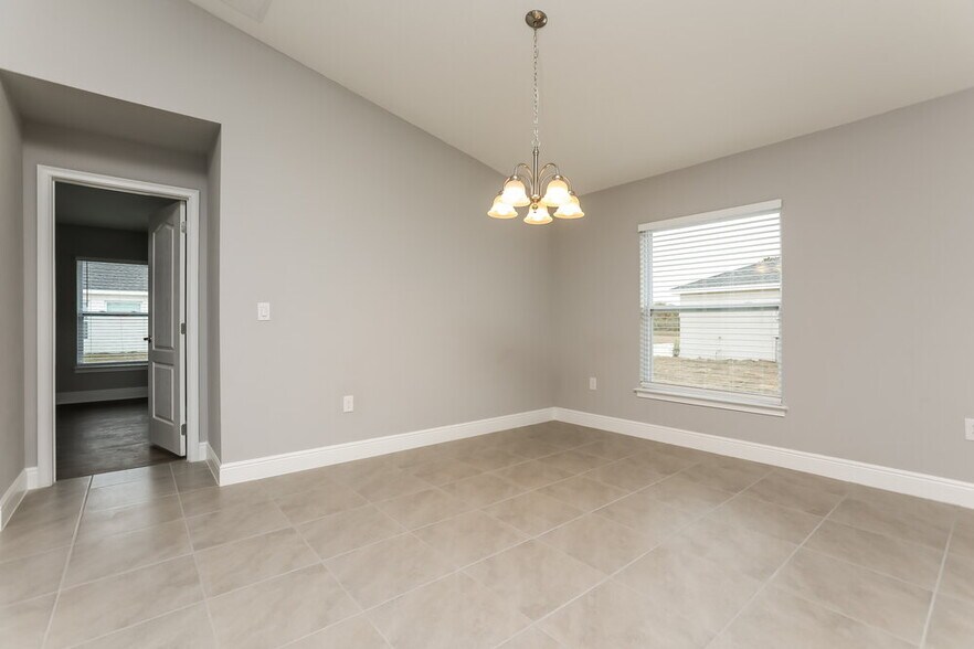 Building Photo - 278 Beckenham Dr