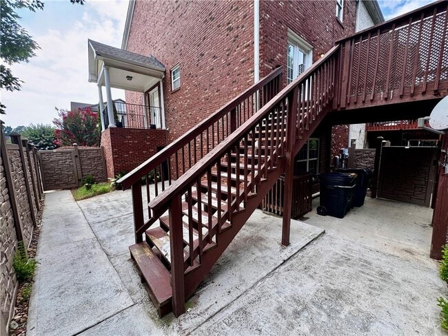 Building Photo - 2212 Ewell Park Dr NW