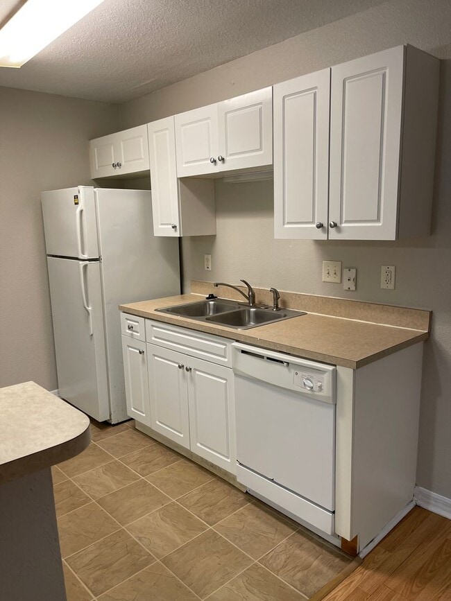 Building Photo - 2 bedroom 2 bathroom condo in Altamonte Sp...