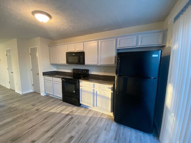 Building Photo - 324 Stewarts Landing Cir