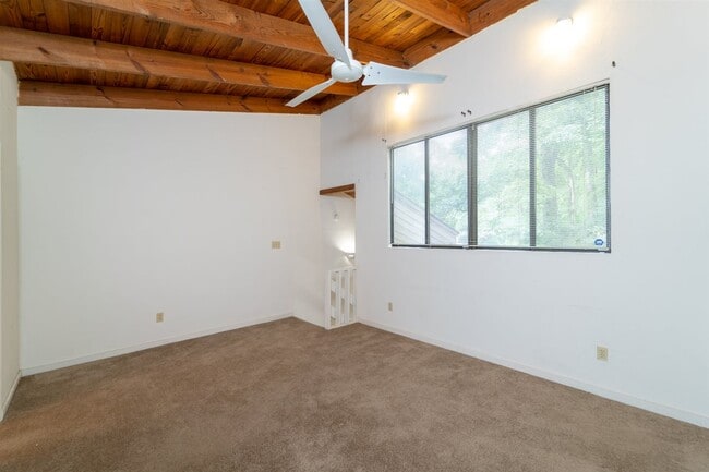 Building Photo - 1309 Rumba Ln