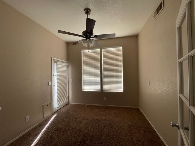 Building Photo - Home in Residential Estates Golf Course Neighborhood for rent!