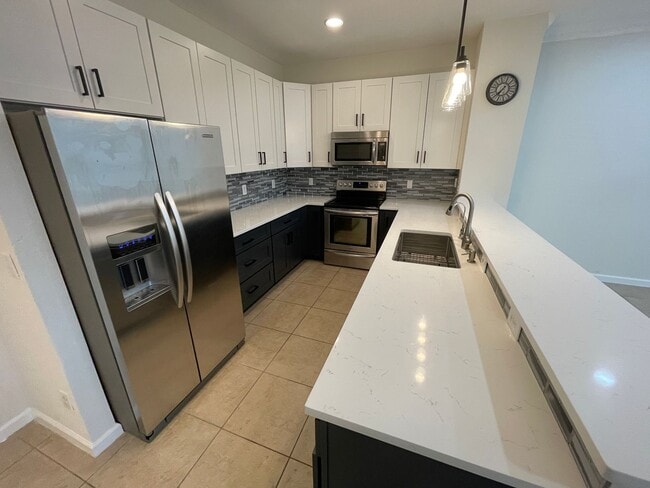 Building Photo - 3 Bed/2.5 Bath, 2 Story Townhome in Legacy Park