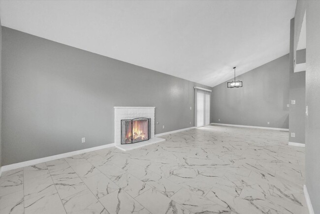 Primary Photo - 1046 N Clifford Ave