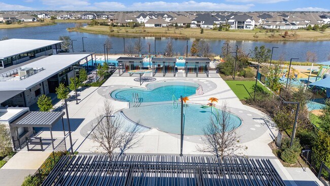 Building Photo - 10846 Day Jassamine Wy