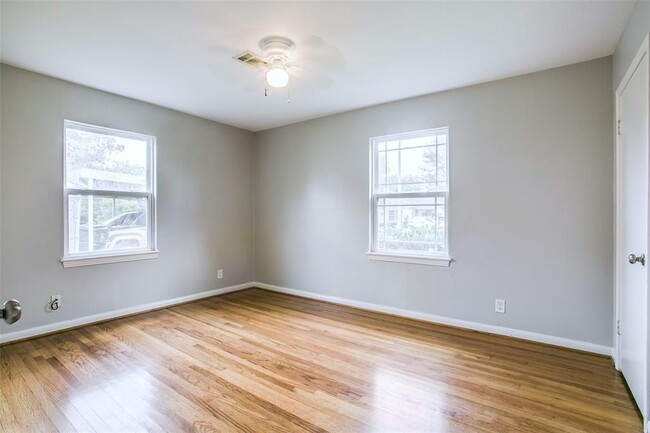 Building Photo - 8206 Montridge Dr