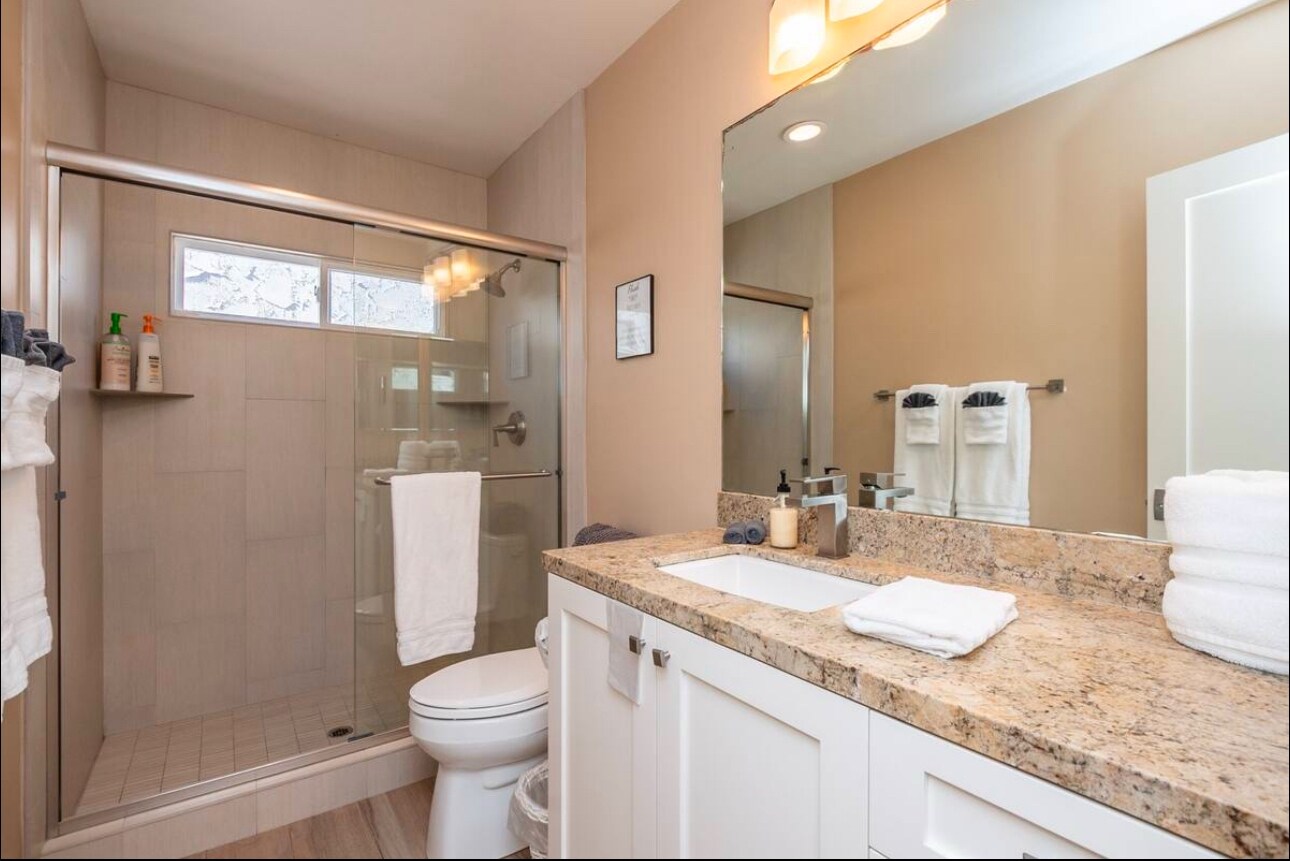 Building Photo - 730 Asbury Ct