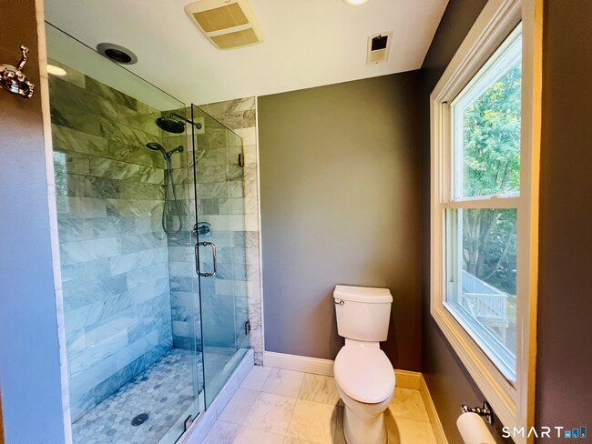 Building Photo - 679 Aspen Ln