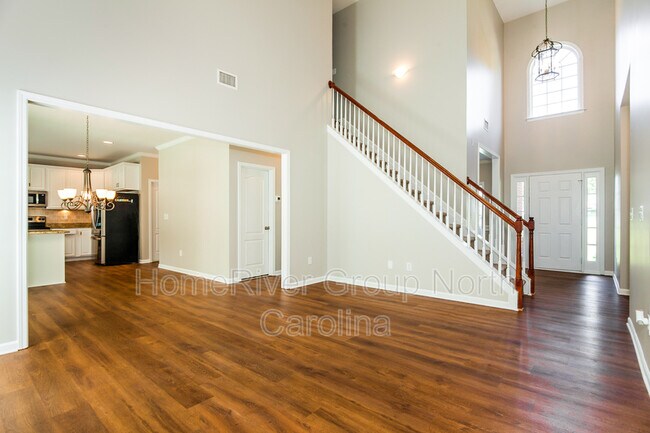 Building Photo - 113 Margaret Hoffman Dr
