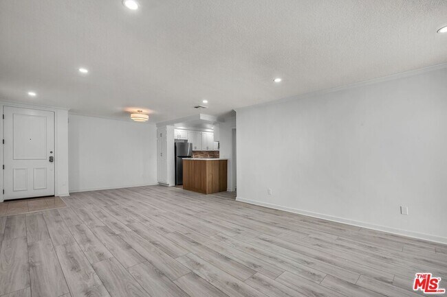 Building Photo - 8600 Tuscany Ave