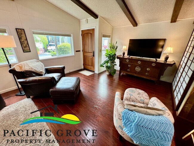 Building Photo - Lovely Monarch Pines age 55 and Older Furnished Home Available January of 2026!