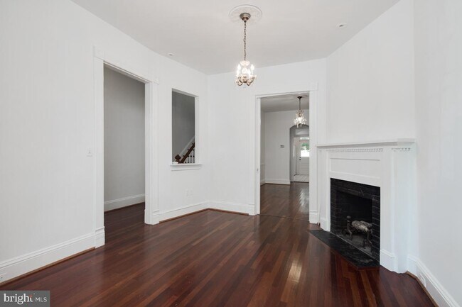 Building Photo - 1322 35th St NW