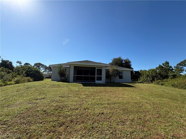 Primary Photo - 3010 71st St W