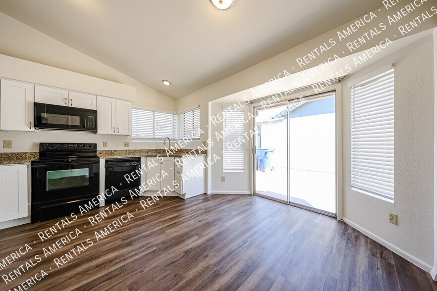 Building Photo - 1055 N Recker Rd