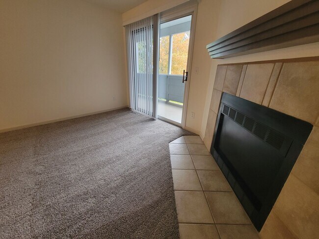 Building Photo - Fresh Boulder 1 Bedroom Condo for Rent wit...