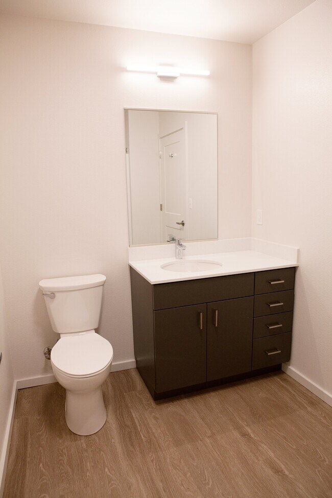 Country Crossroads 955 W 17th St Junction City OR 97448 Apartment Finder