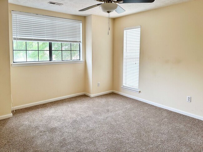Building Photo - 742 Brookside Drive  #201 Newport News