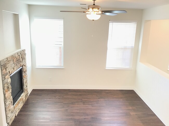 Building Photo - 6700 Panther Creek Dr