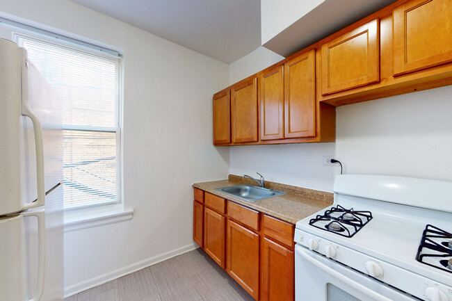 Kitchen - 925 East 46th Street