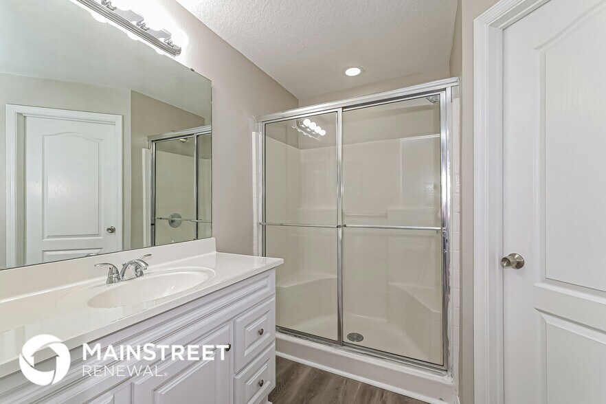 Building Photo - 1147 Royal Ridge Dr