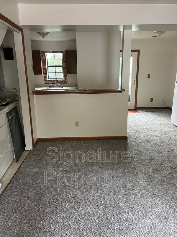 Building Photo - 83 Tinkerview Dr