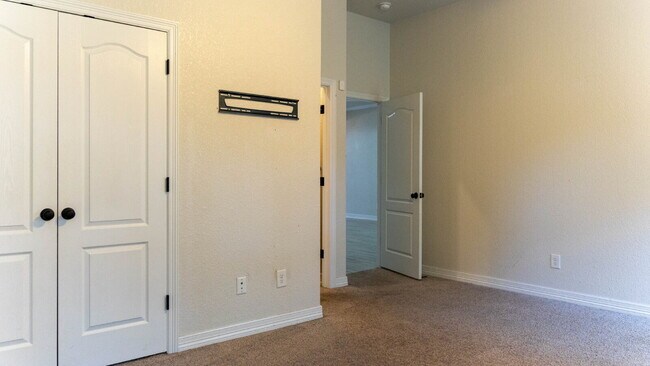 Building Photo - "Coming Soon! Spacious 4-Bed, 3-Bath Home in Killeen's Preston Hollow – 2781 Sq Ft of Comfort!"