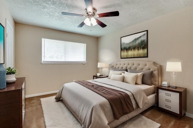 Building Photo - 24815 Spring Creek Dr