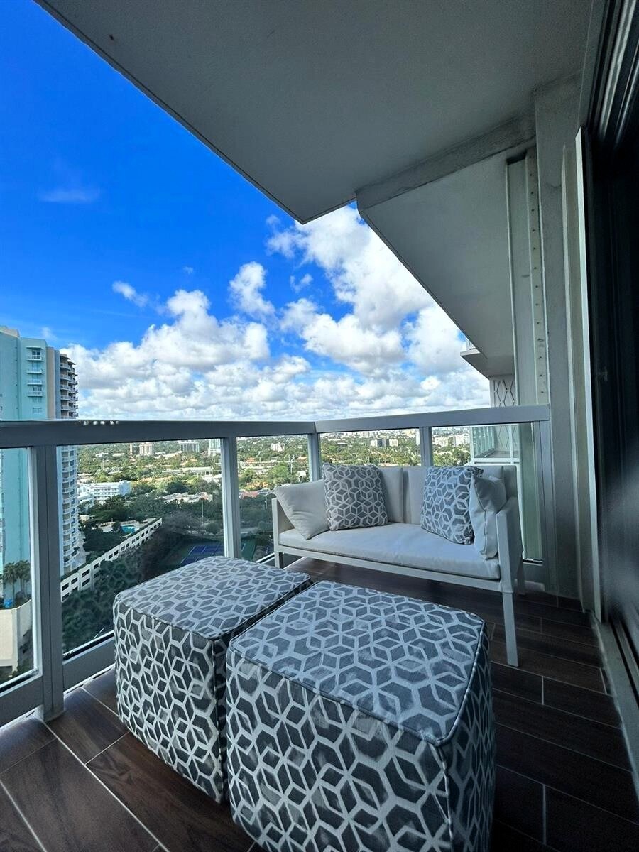Building Photo - 2451 Brickell Ave