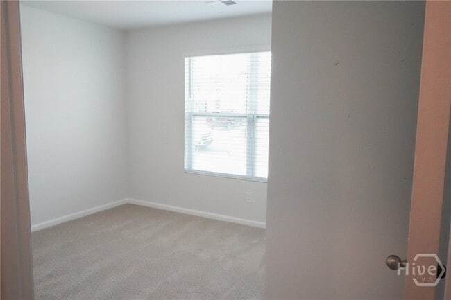 Building Photo - 422 Coconut Dr