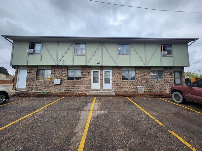 Building Photo - 49 Chestnut Dr