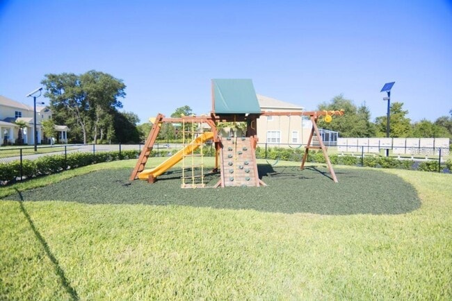 Building Photo - 17305 Hidden Forest Dr