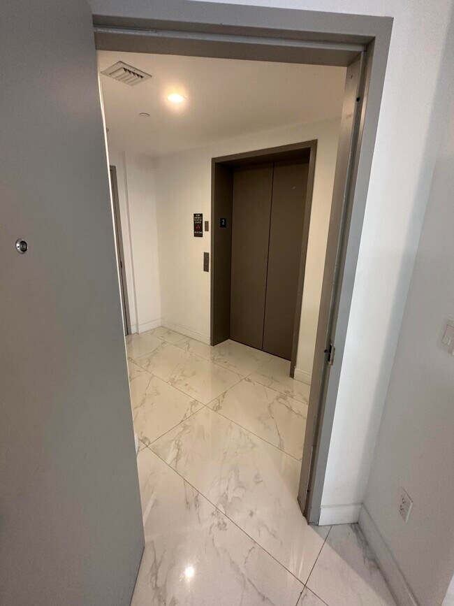 Building Photo - 488 NE 18th St