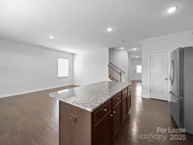 Building Photo - 1008 Hudson Taylor Ln