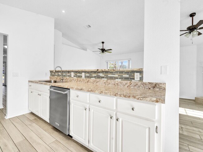 Building Photo - 763 Pearl Sand Dr