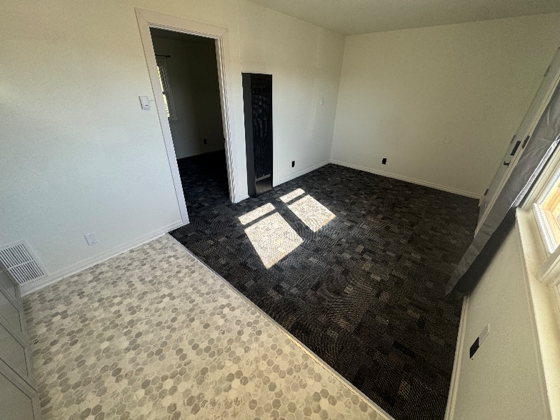 Building Photo - 3737 Sturgis Rd