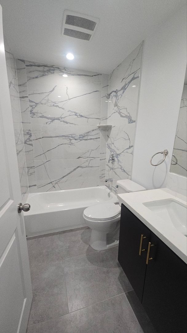 Building Photo - Graham(10422)