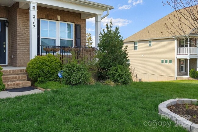 Primary Photo - 2169 Grist Mill Dr SW