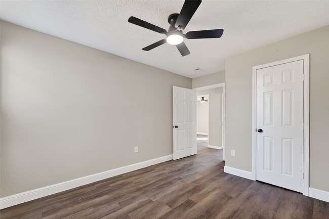 Building Photo - 7437 Bywood St