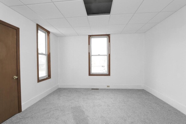 Building Photo - 5 Comins Pond Rd