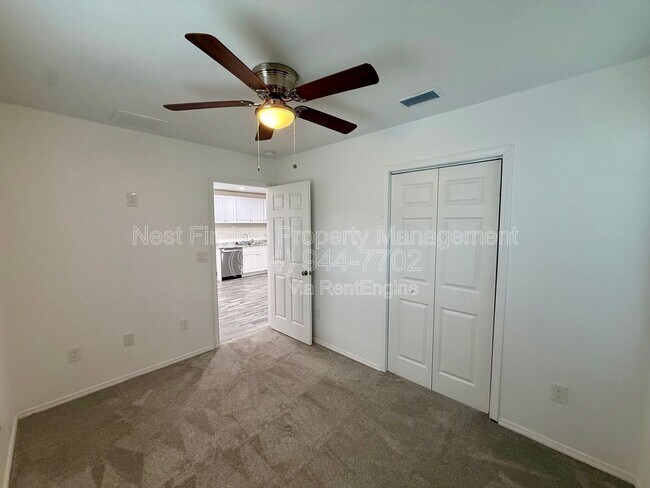 Building Photo - 2220 Flesher Ave