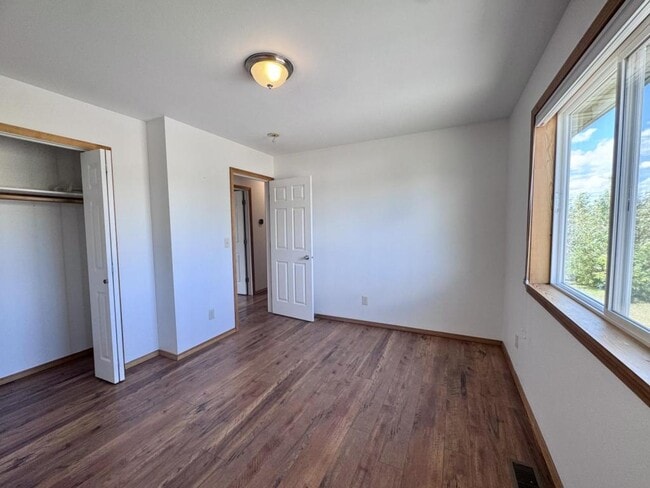 Building Photo - 3280 Strom Dr