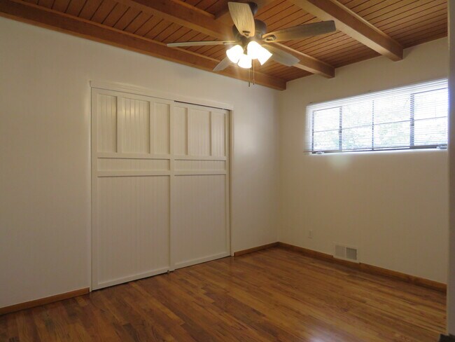 Master bedroom - 103 El Alamo St