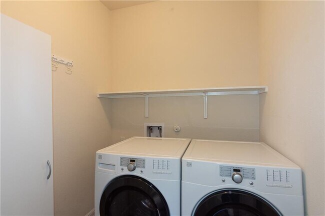 Building Photo - 1401 Little Elm Trail