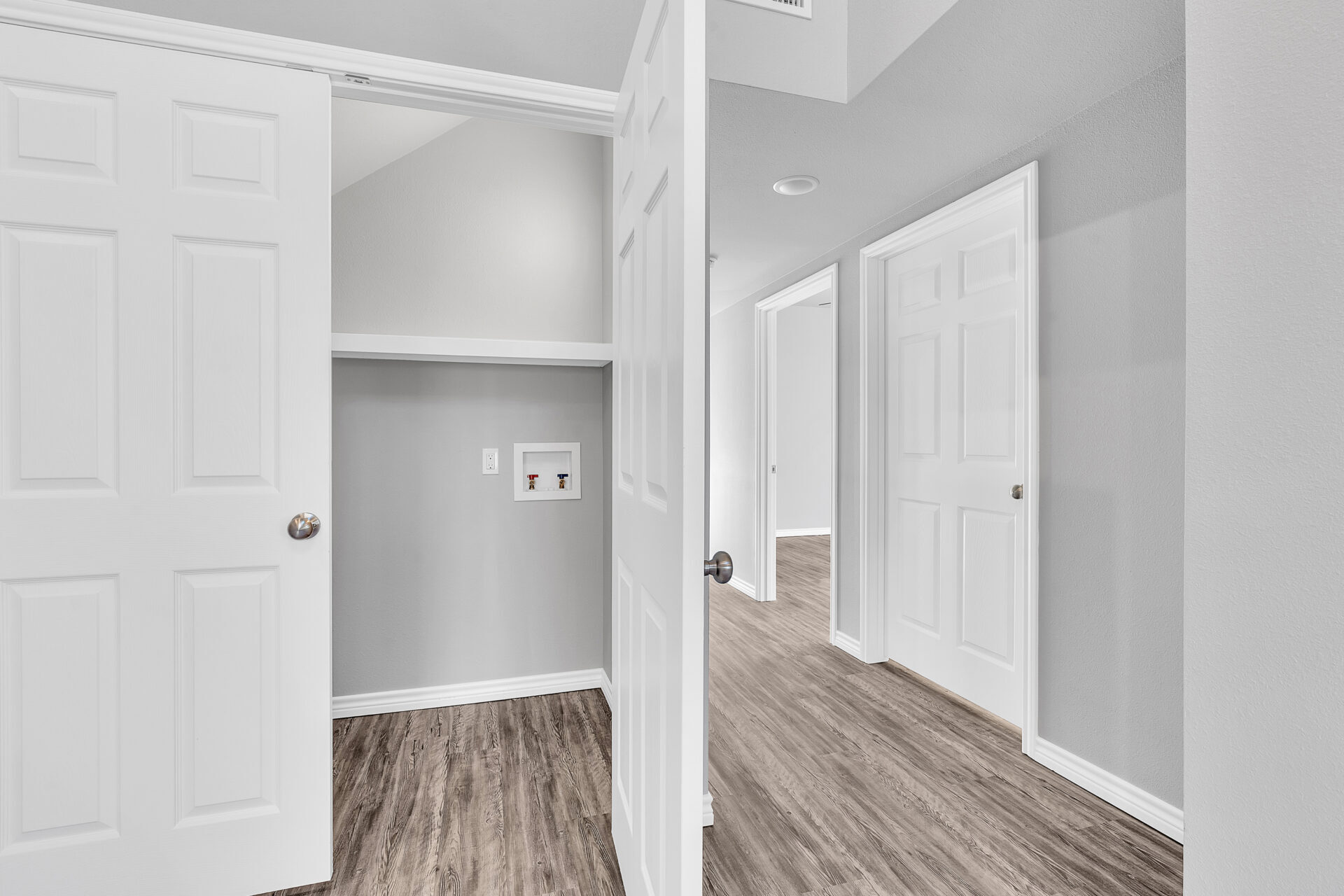 Building Photo - 213 Lomond Ave